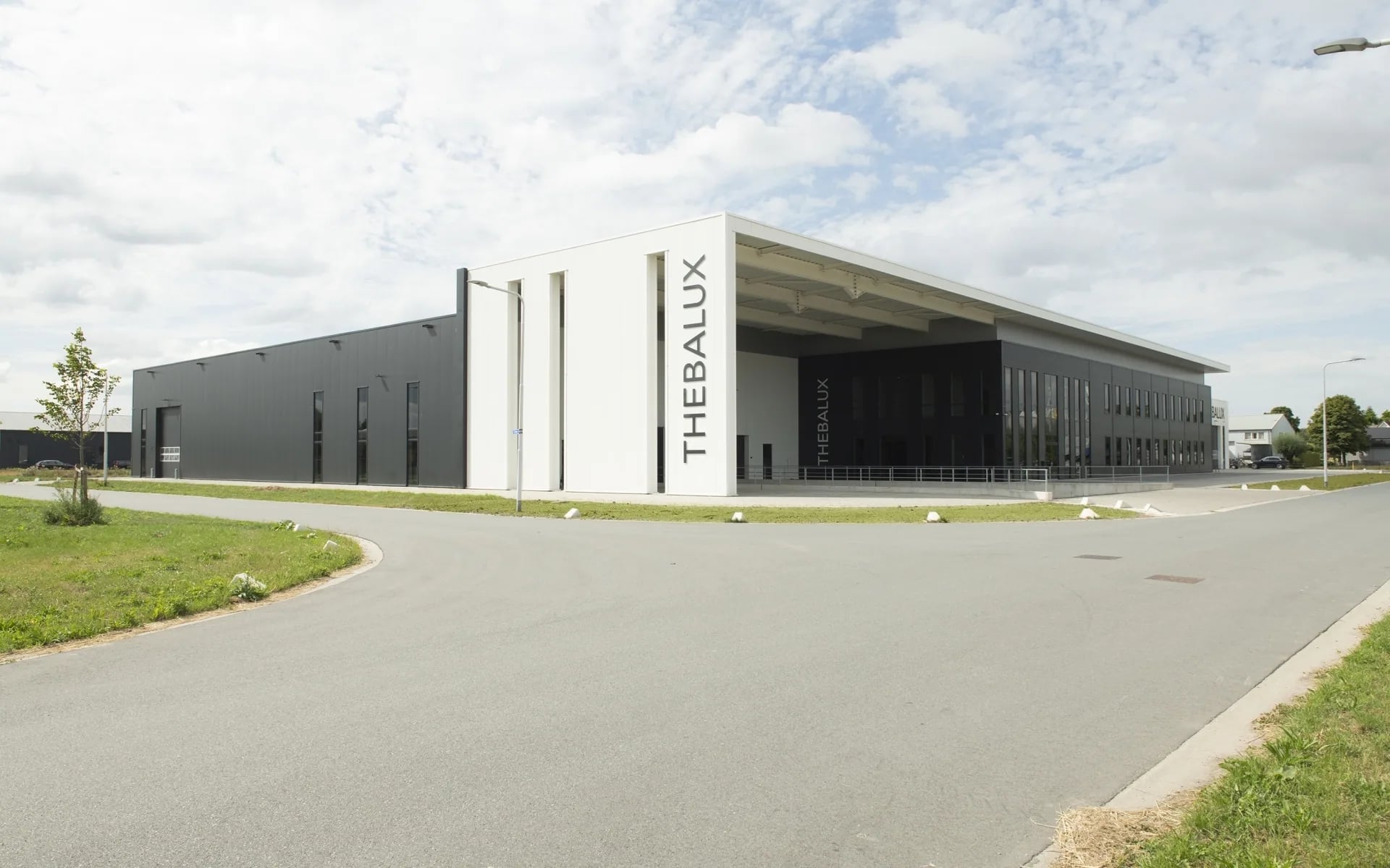 Thebalux fabriek Biddinghuizen
